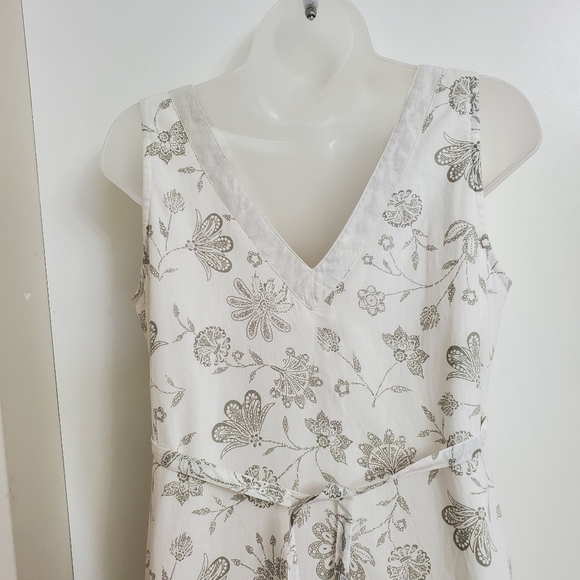 Lovely White Maxi Dress sz 8 - Picture 15 of 16
